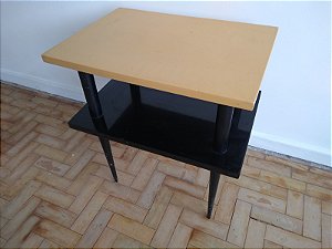 Mesinha de Canto Modelo Palito Anos 50
