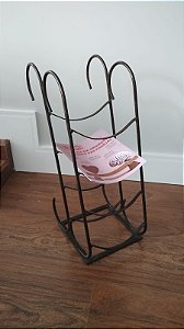 Porta Revista Antigo em Barras de Aço