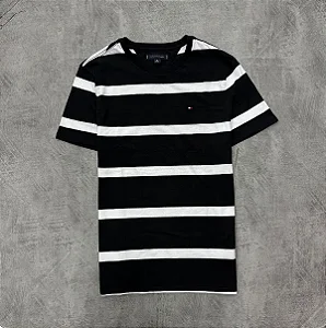 CAMISETA TOMMY HILFIGER LISTRADA- PRETA/ BRANCA