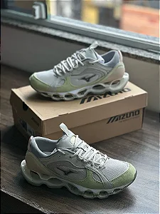 MIZUNO WAVE PROPHECY MINT GREEN/BLACK/LIGHT BEIGE