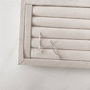 Brinco Bastão 35mm com Zircônia Retangular em Prata 925