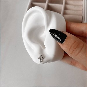 Brinco Cruz com Zircônias Quadradas 10mm em Prata 925