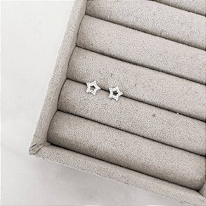 Brinco Estrela Vazado Cravejado 7mm com Zircônia Cristal em Prata 925
