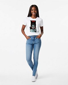 Camiseta Unissex Stranger Things - O Garoto que Sobreviveu