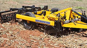 AST/MATIC 500 – Arado Subsolador com Desarme Automático das Hastes
