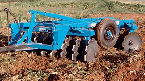 GAICR – Grade Aradora Intermediária Controle Remoto