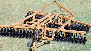 GNALCR – Grade Niveladora Articulável Leve Controle Remoto