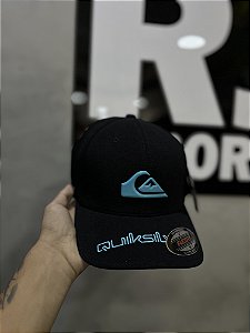 Boné Quiksilver Letreiro 2026 - Preto C/Azul Claro