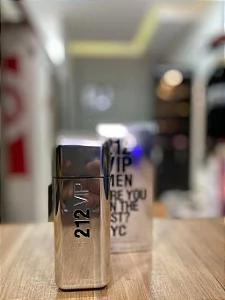 Perfume Carolina Herrera 212 Vip 100ML