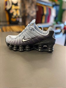 Tênis Nike Shox TL 12 Molas - Branco e Preto