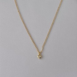 Tornozeleira em banho de ouro 18k com pingente de coração em zircônia