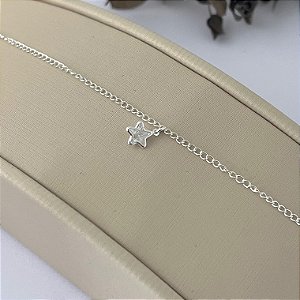 Tornozeleira em banho de prata silver com pingente de estrela em zircônia