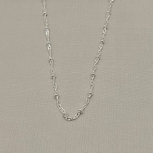 Tornozeleira em banho de prata silver em malha fina com bolinhas