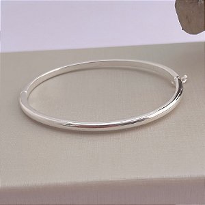 Bracelete liso tradicional em banho de prata silver