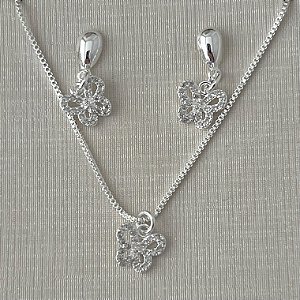 Conjunto borboleta cravejada em banho de prata silver