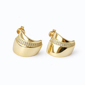 Brinco chapa oval uma fileira cravejada em banho de ouro 18k
