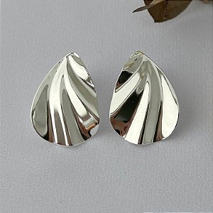 Brinco folha orgânico em banho de prata silver