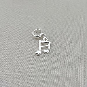 Berloque nota musical em banho de prata silver