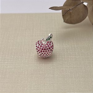 Berloque maçã cravejado em banho de prata silver