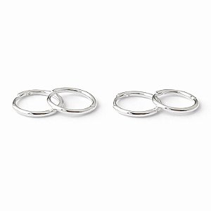 Dupla de argolas lisa tradicional em banho de prata silver