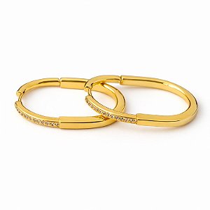 Argola inspiração tifanny meia lisa meia cravejada grande em banho de ouro 18k