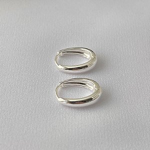 Argola lisa abaloada M em banho de prata silver