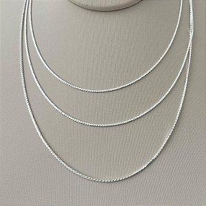 Corrente tripla texturizada em banho de prata silver