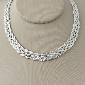 Corrente trançada grossa em banho de prata silver