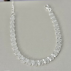 Pulseira de coroas vazadas em banho de prata silver