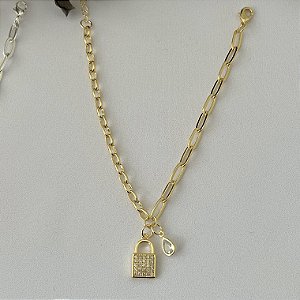 Pulseira com cadeado cravejado e ponto de luz em gota em banho de ouro 18k