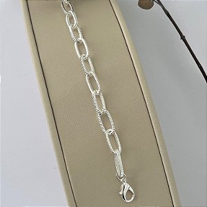 Pulseira de elos retangulares texturizados em banho de prata silver