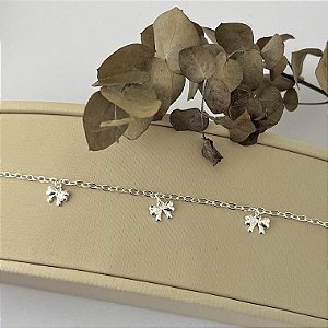 Pulseira de lacinhos em banho de prata silver