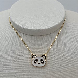 Colar com pingente de panda branco em banho de ouro 18k