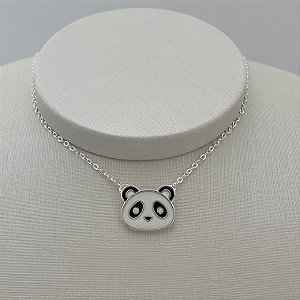 Colar com pingente de panda branco em banho de prata silver