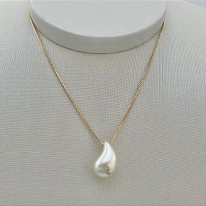 Colar de pingente gota madrepérola em banho de ouro 18k