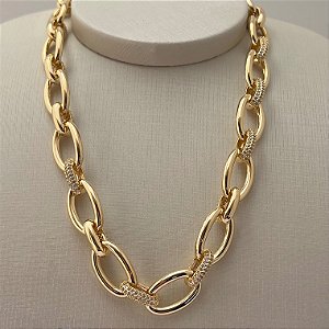 Colar de elos ovais liso e cravejado em banho de ouro 18k