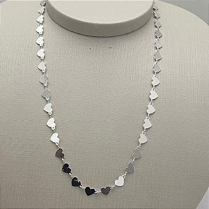 Colar com corações em chapas em banho de prata silver