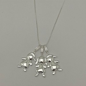 Colar dois meninos e uma menina grande com a contra argola cravejada em banho de prata silver