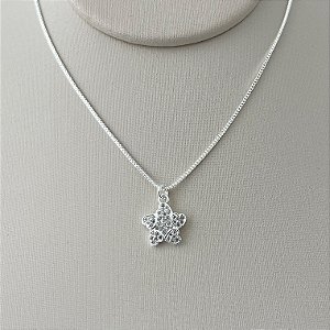 Colar estrela do mar cravejada em banho de prata silver