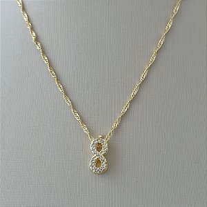 Colar de pingente infinito cravejado em banho de prata silver