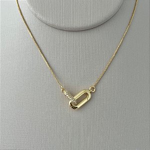 Colar quadrados entrelaçados em banho de ouro 18k