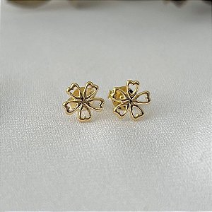 Brinco infantil flor lisa vazada