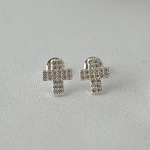 Brinco crucifixo cravejado em banho de prata silver