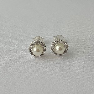 Brinco cravejado com pérola central em banho de prata silver