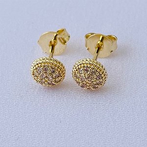 Brinco bola P cravejada em banho de ouro 18k