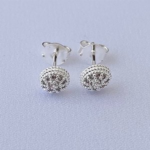 Brinco bola P cravejada em banho de prata silver