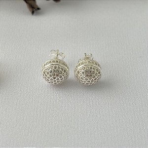 Brinco botão cravejado em banho de prata silver