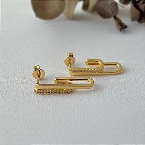 Brinco duas colunas lisa e cravejada em banho de ouro 18k