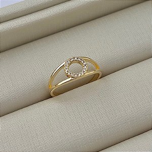 Anel aro17 circulo central vazado cravejado em banho de ouro 18k