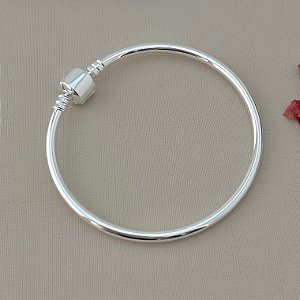 Bracelete inspiração vivara G em banho de prata silver